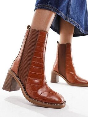 ASOS DESIGN  Leather Chelsea Boots NEW